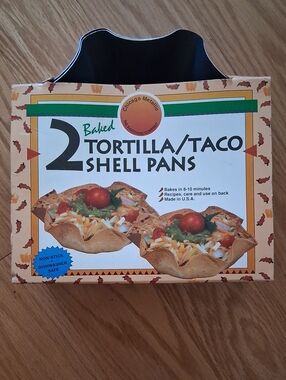 NEW, Chicago Metallic 2 Baked Tortilla Taco Shell Pans Non-Stick Silver